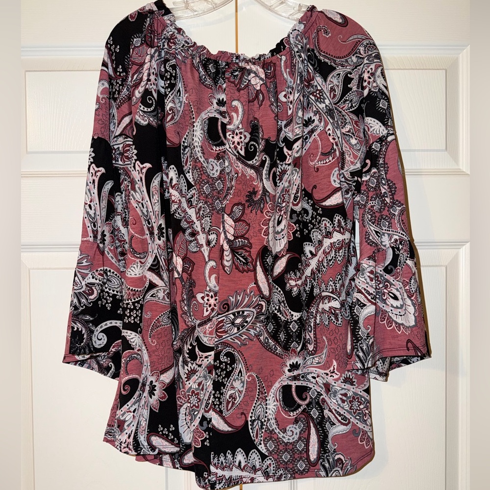 Dear Scarlett Paisley Blouse - Black and Pink